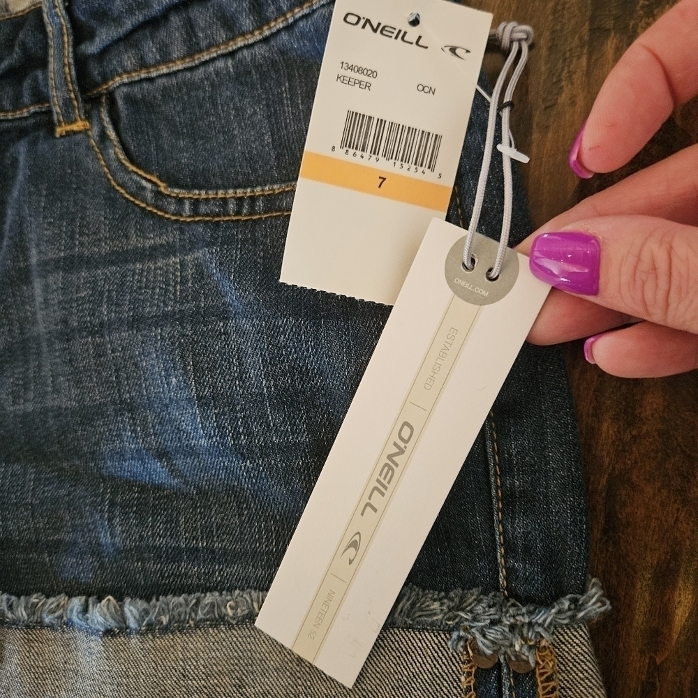 NWT Size 7 Oneill denim shorts! - Picture 2 of 7